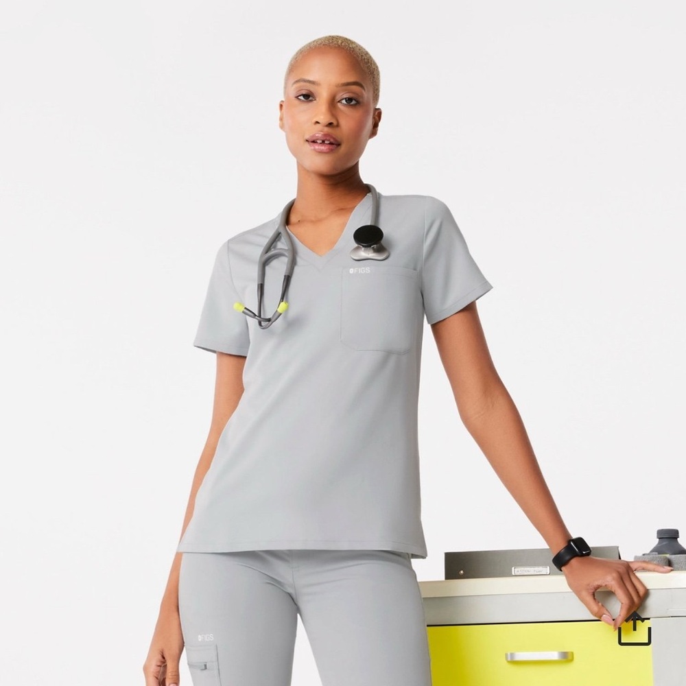 Figs Catarina One Pocket Scrub Top Silver Arrows 5XL